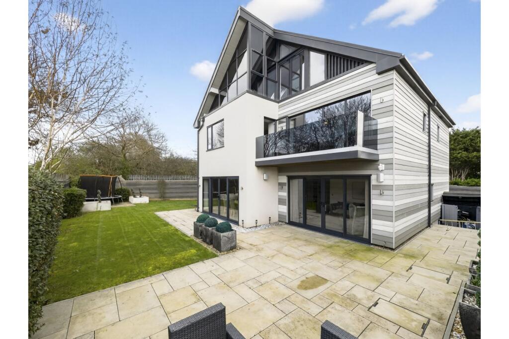 Main image of property: Basi Close, Hornchurch, RM11