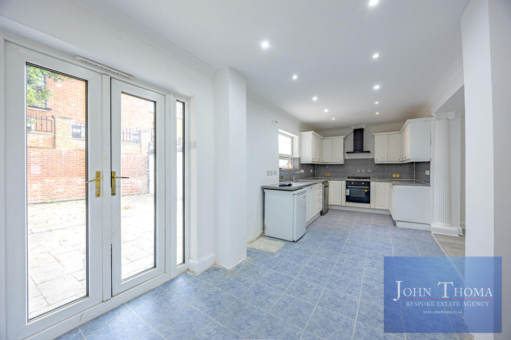 House in Ilford - View 5