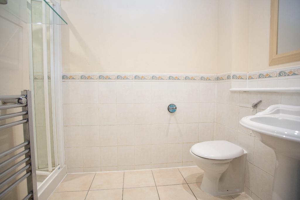 Apartment in Tonbridge - More