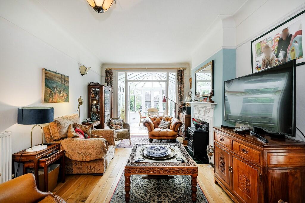 Wynndale Road, South Woodford, E18 - View 3