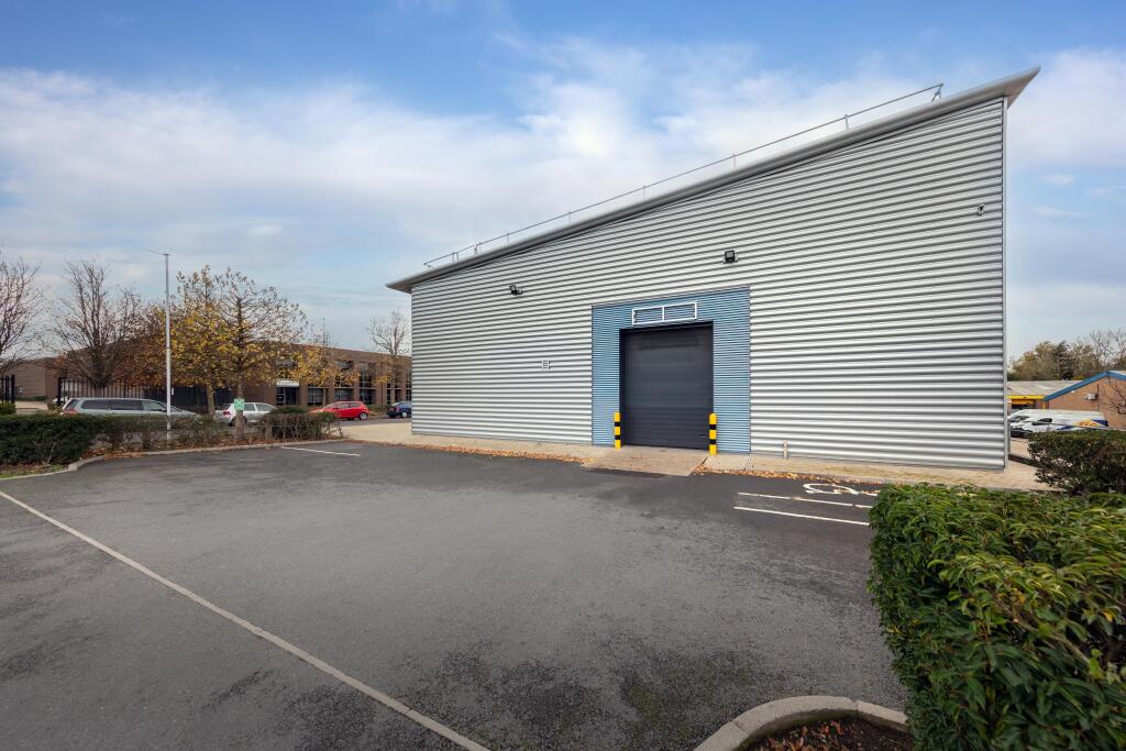 2025- 941 Yeovil Road - STE - 221363.jpg