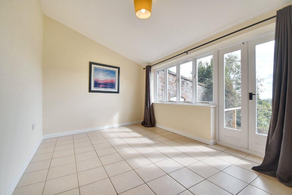 House in Worcester - View 3