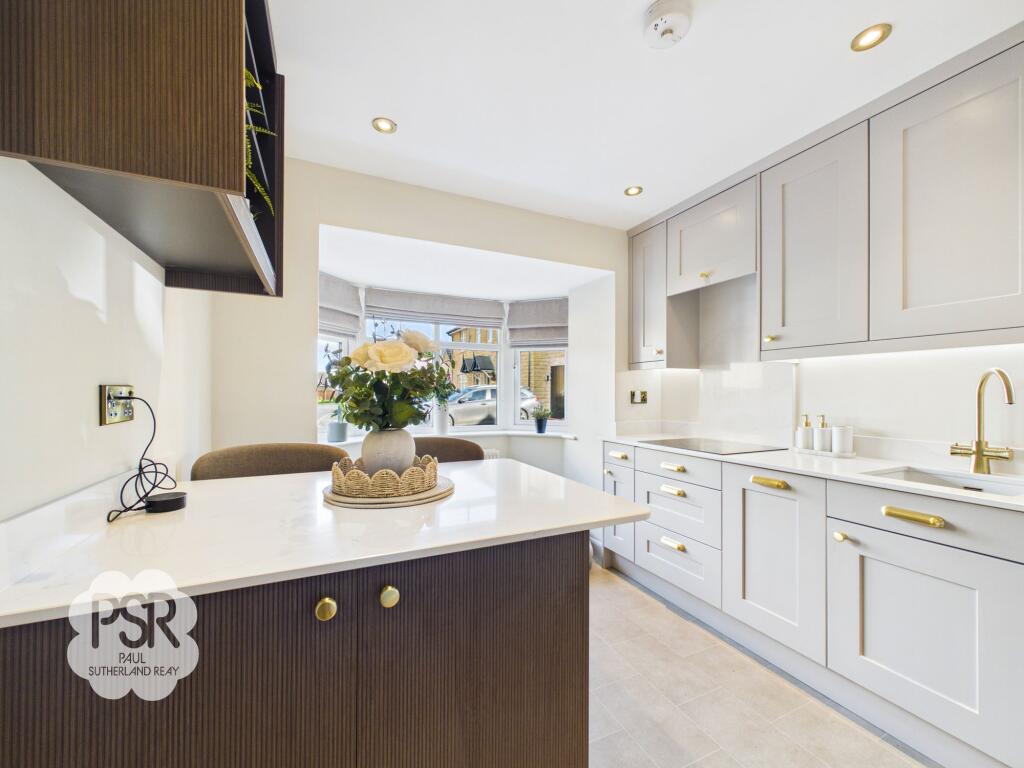 House in High Peak, Chapel-en-le-Frith - View 2