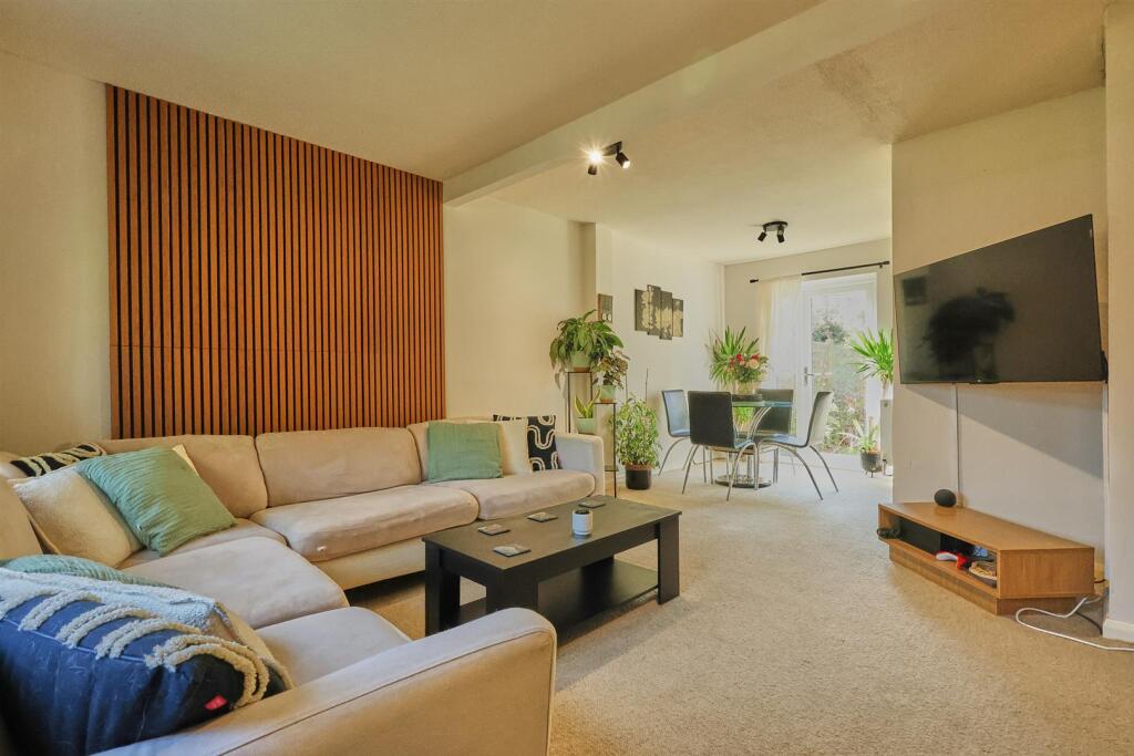 House in Leicester - View 2