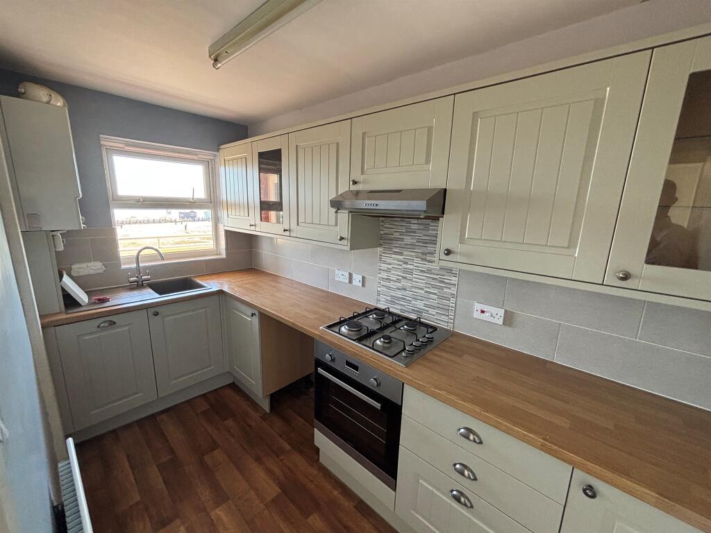 Brighton Road, Lancing photo 4