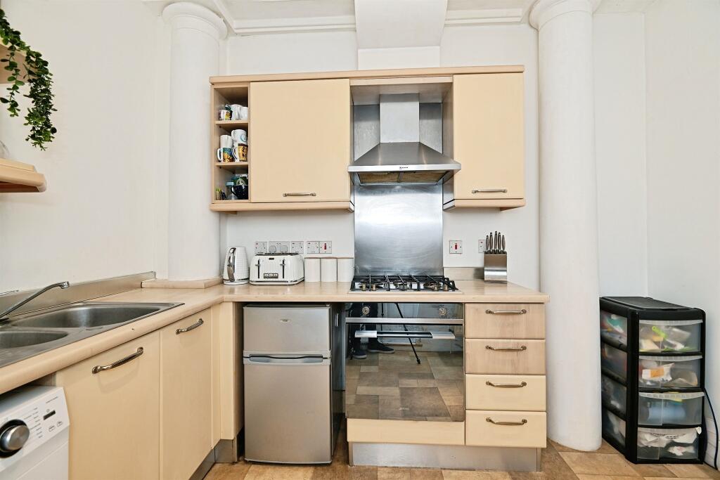 House in Maidstone, Kent - View 4