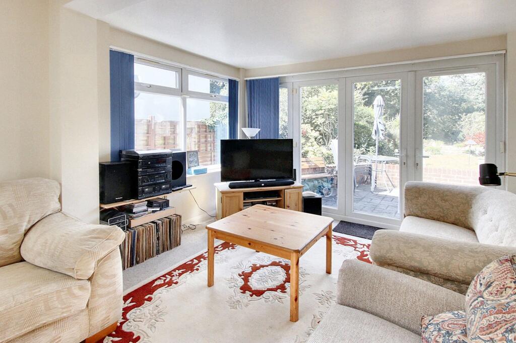 Chaffinch Avenue, Shirley - View 5