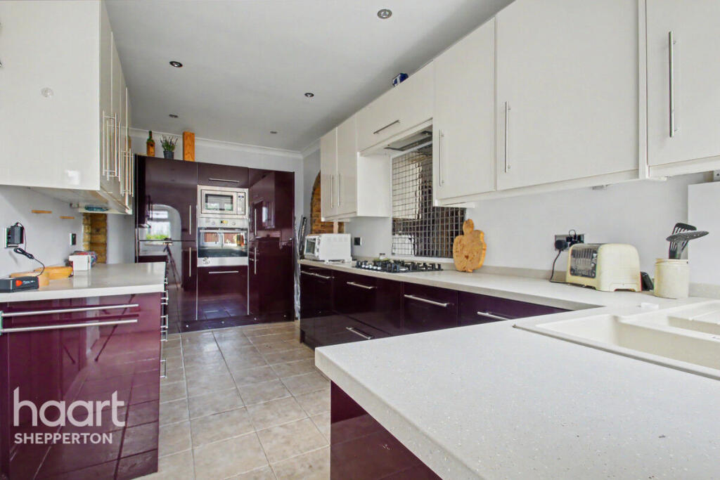 House in Twickenham - View 2