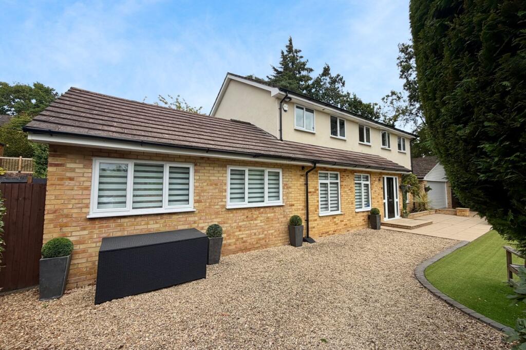 House in Surrey Heath, Surrey - View 2