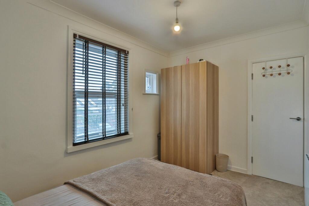 Apartment in Poole, Upper Parkstone - More