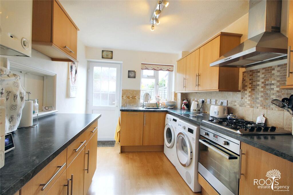 Medway Close, Thatcham, Berkshire, RG18 - View 2