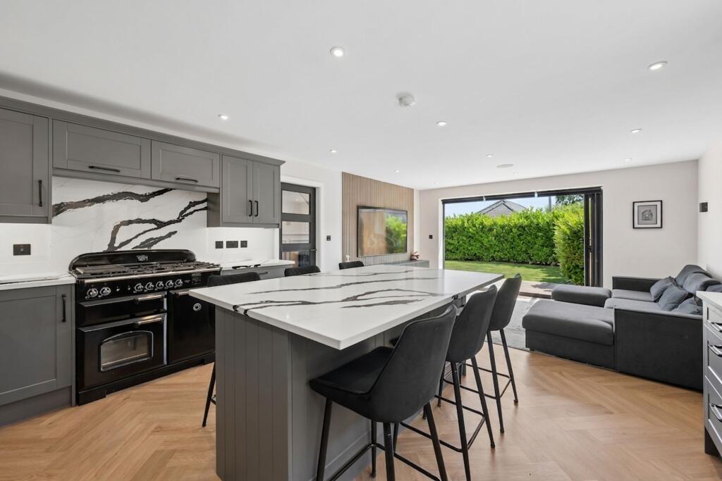 House in Hawarden, Aston Park - View 3
