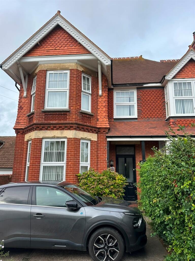 House in Wealden, Hailsham - View 2