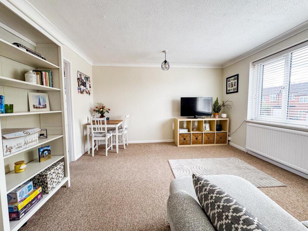 Elizabeth Crescent, Stoke Gifford, Bristol, BS34 photo 4