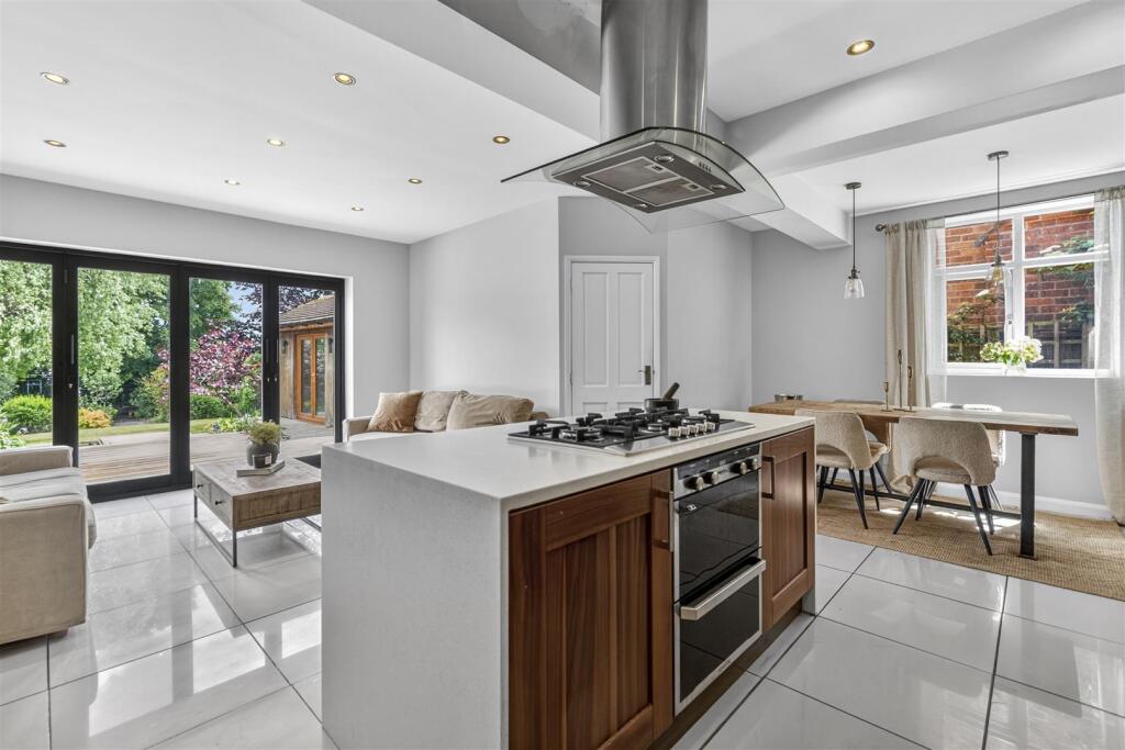 House in Mansfield, Berry Hill - View 2