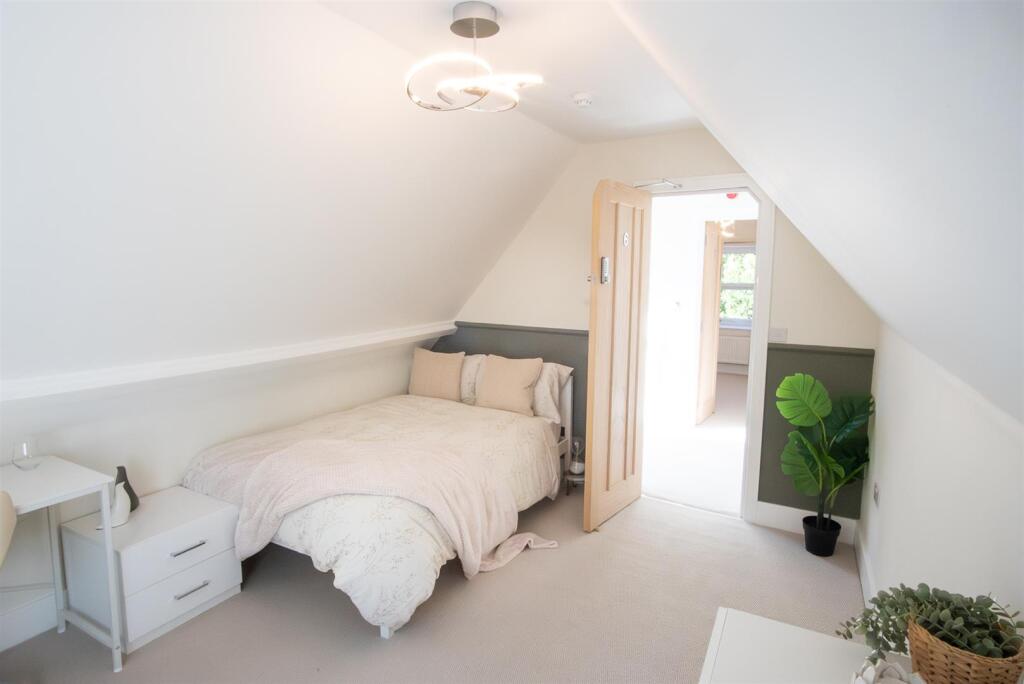 Main image of property: Fishponds Road, Bristol