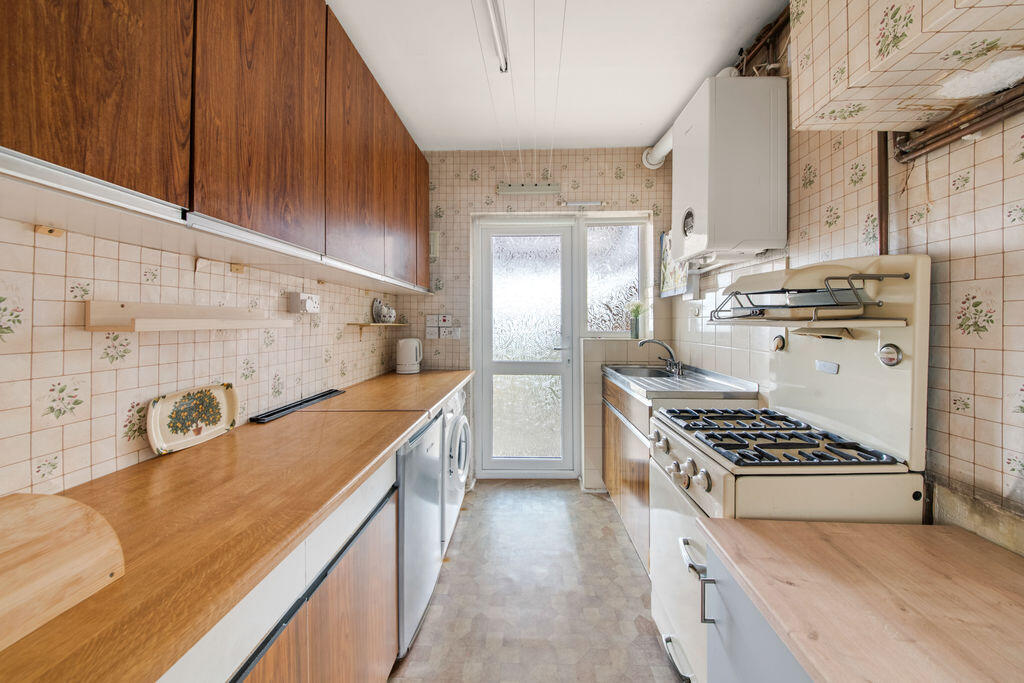 House in London - View 2