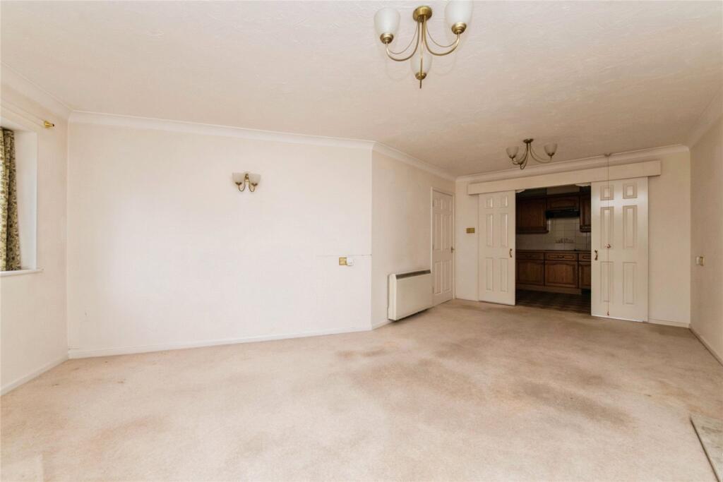 Apartment in Exeter, Devon - View 3