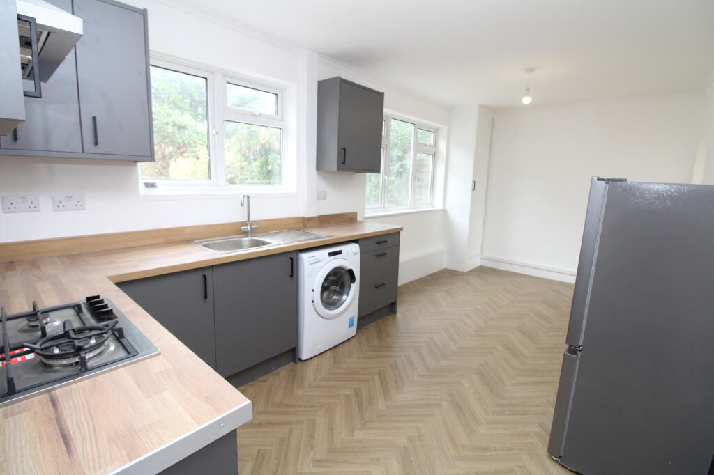 Leechcroft Avenue, Swanley, BR8