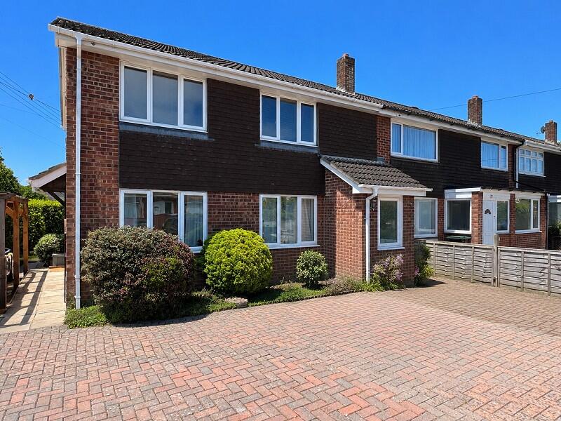 Main image of property: Albert Road, New Milton, Hampshire. BH25 6SP