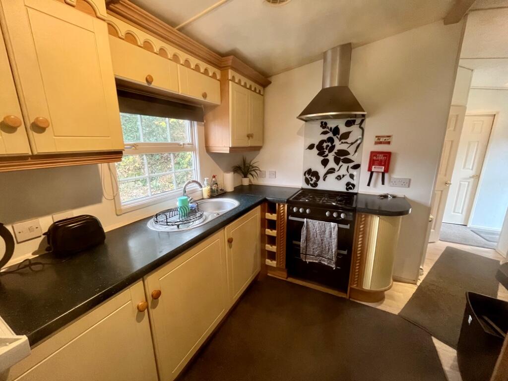 Burnley Road, Todmorden, West Yorkshire, OL14 - View 5