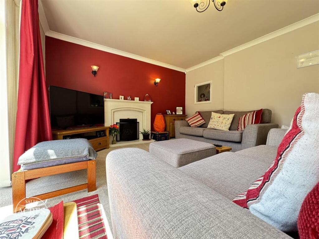 House in Sandwell, Newton - View 4