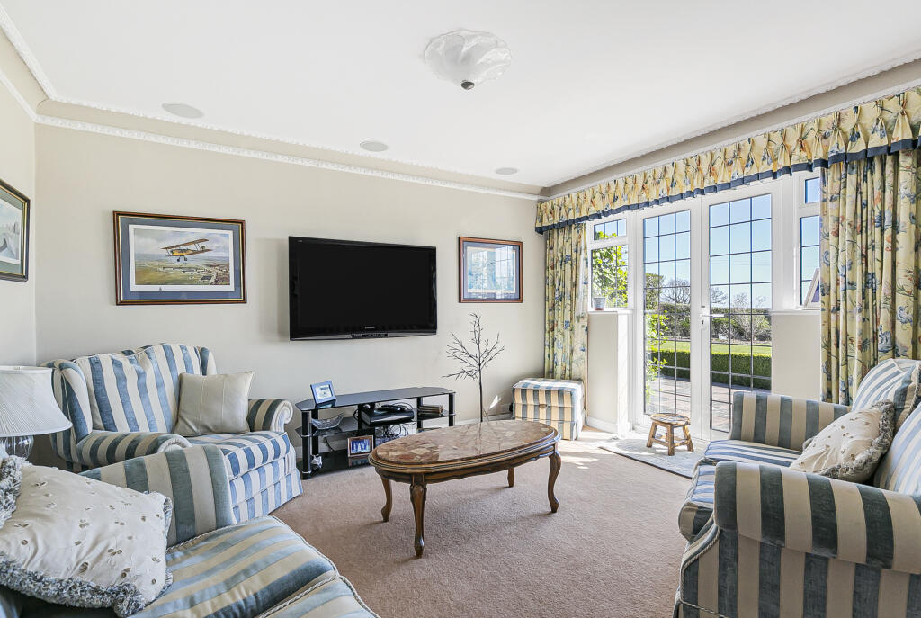 House in Enfield - More