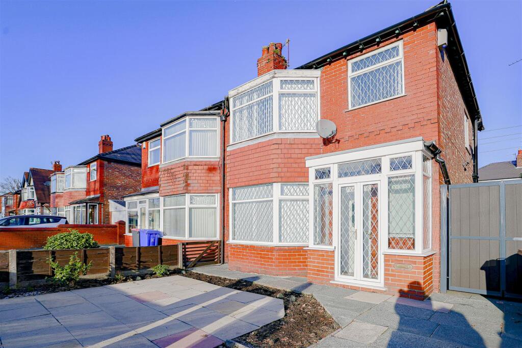 House in Salford, Irlams o' th' Height - View 3