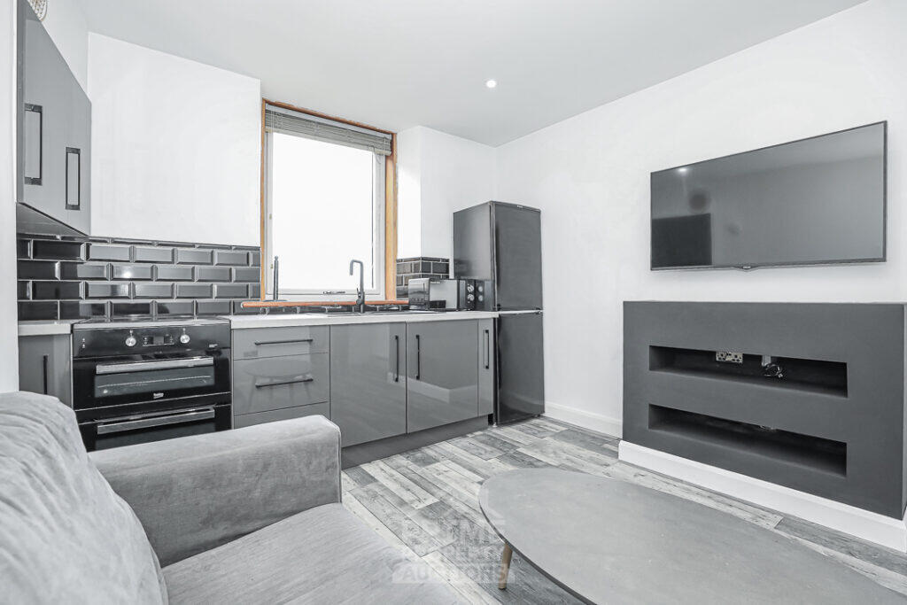 Additional image 2 of Flat 4/F 2 Roslin Place, Aberdeen, AB24 5NW