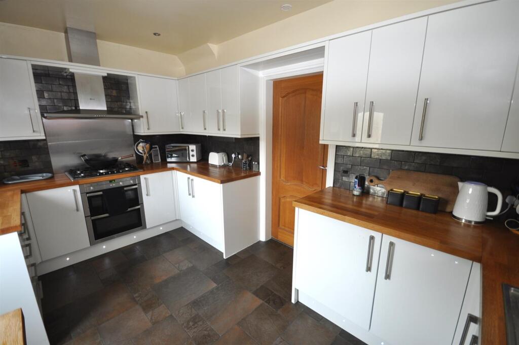 House in Doncaster - View 5