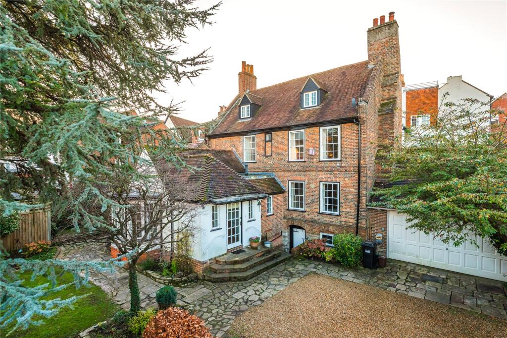 Main image of property: Quay Hill, Lymington, Hampshire, SO41