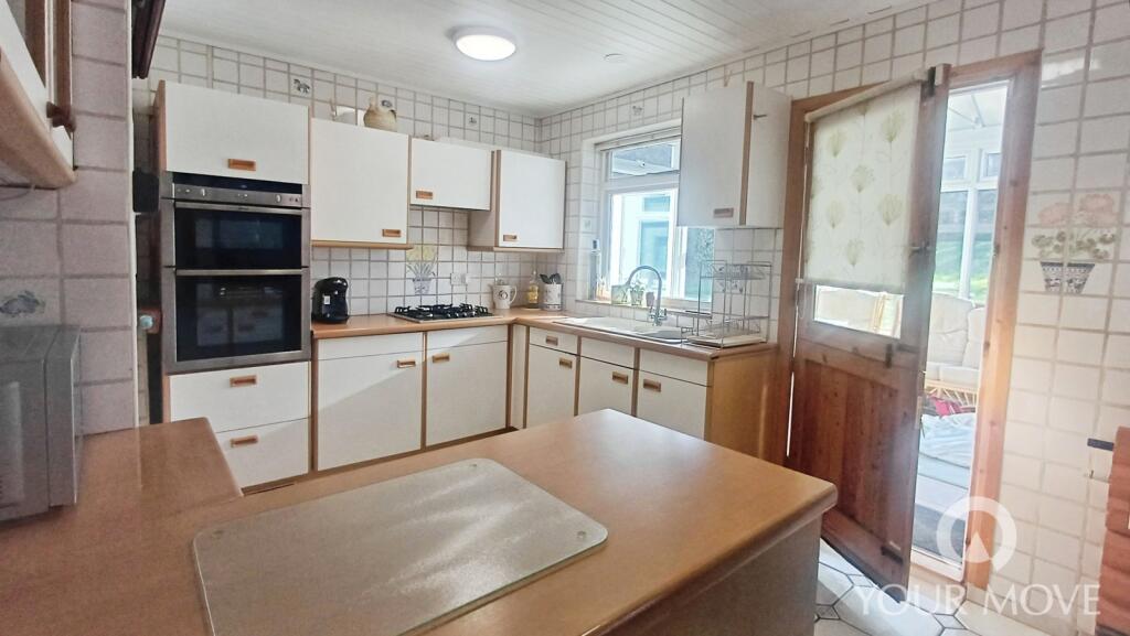 House in Dartford - More