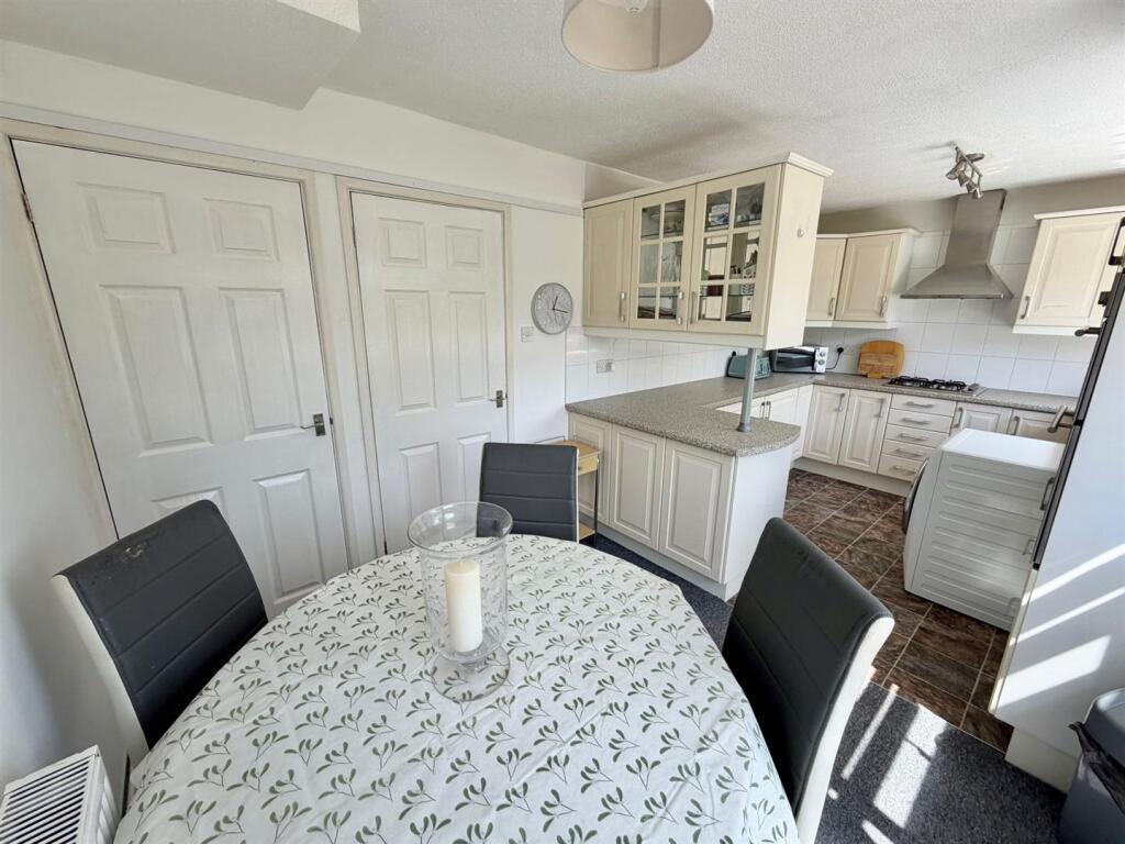 Trendlewood Way, Nailsea, Bristol – pohled 4