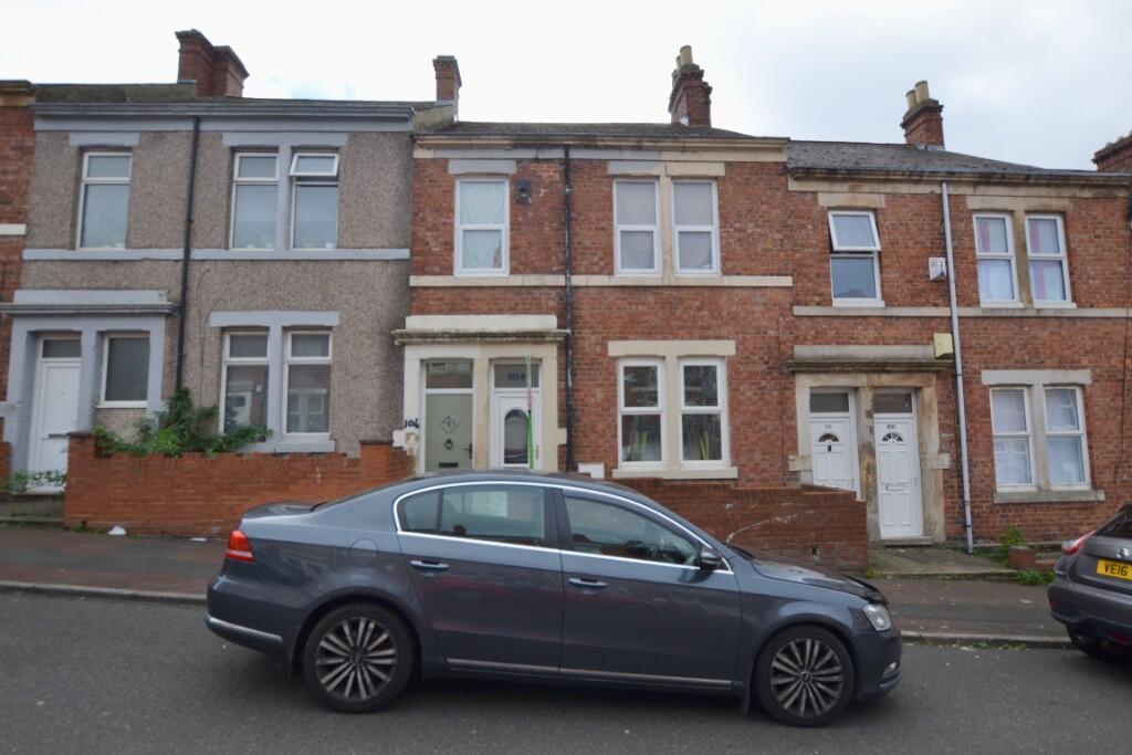 2-bed flat on Northbourne Street, Gateshead, Tyne And Wear, NE8, £80,000