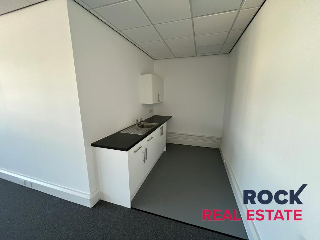 Unit F Kitchen.jpg