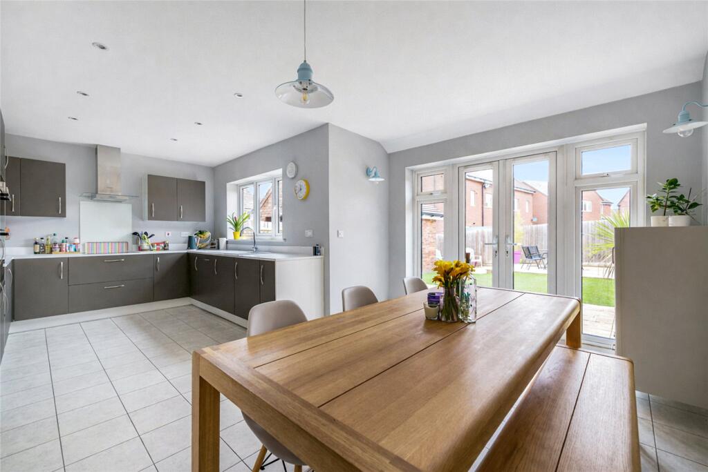 Wades Crescent, Nursling, Southampton, Hampshire, SO16 photo 2