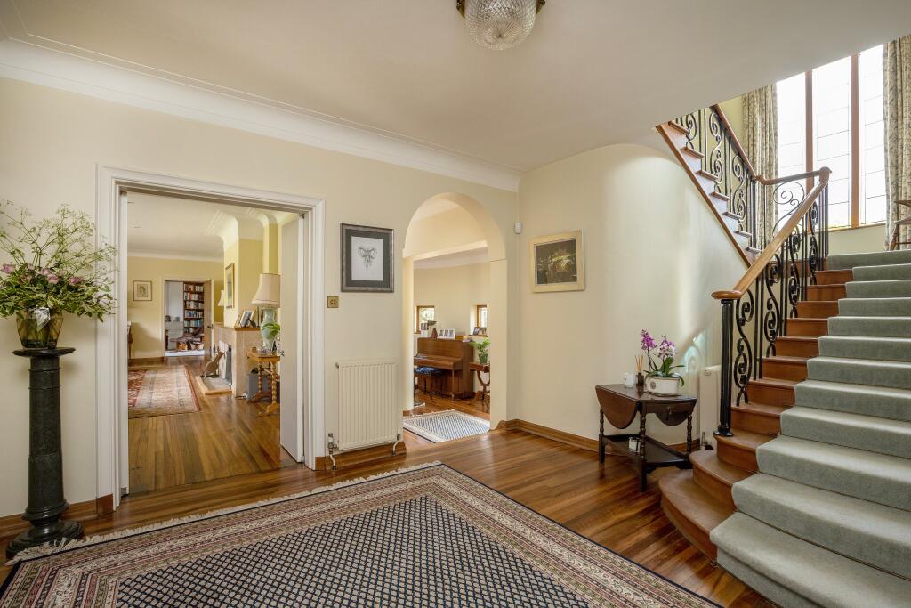 House in Redhill - View 3