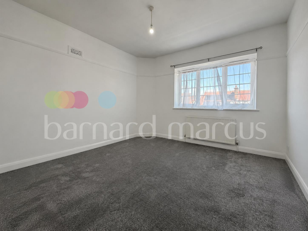 Apartment in Sutton - More