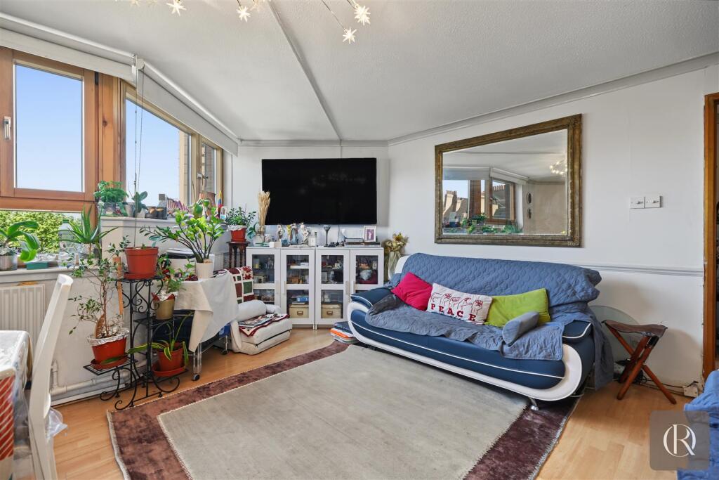 House in London, Royal Borough of Kensington and Chelsea - View 4