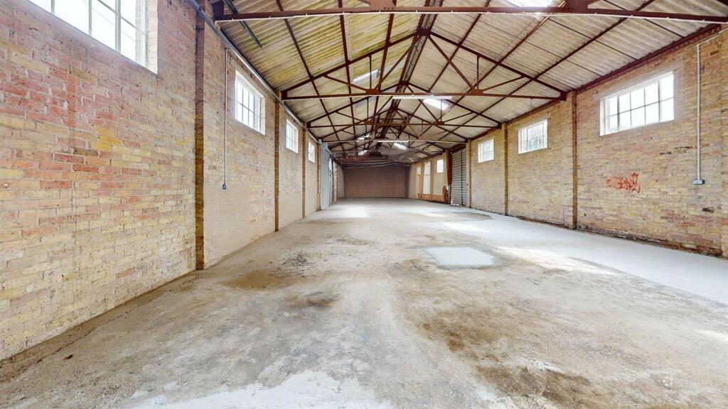Tractor-Shed-Court-Farm-Church-Street-Photo-5-Defu