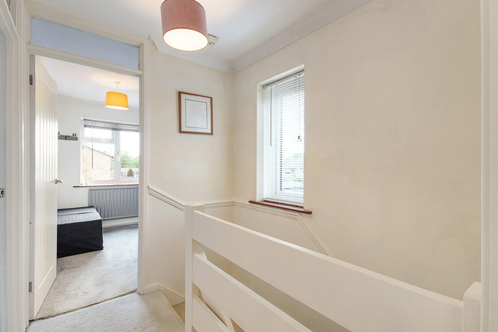 House in Dartford - More