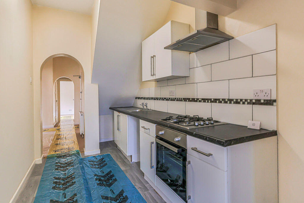 Apartment in Bournemouth, Boscombe - View 3