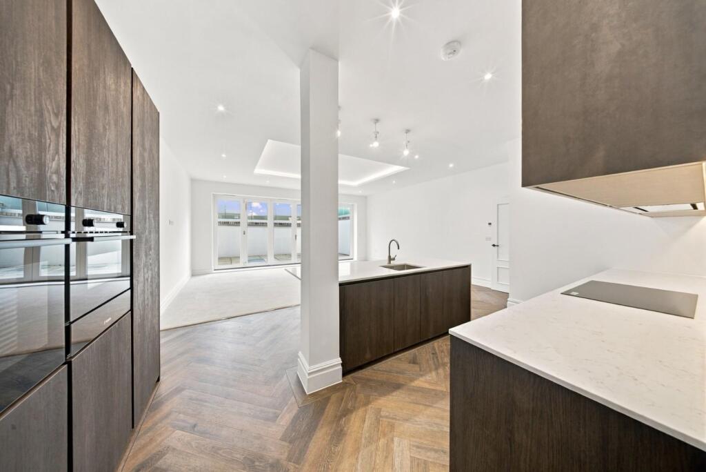 Castlebar Hill, Ealing, W5 photo 4