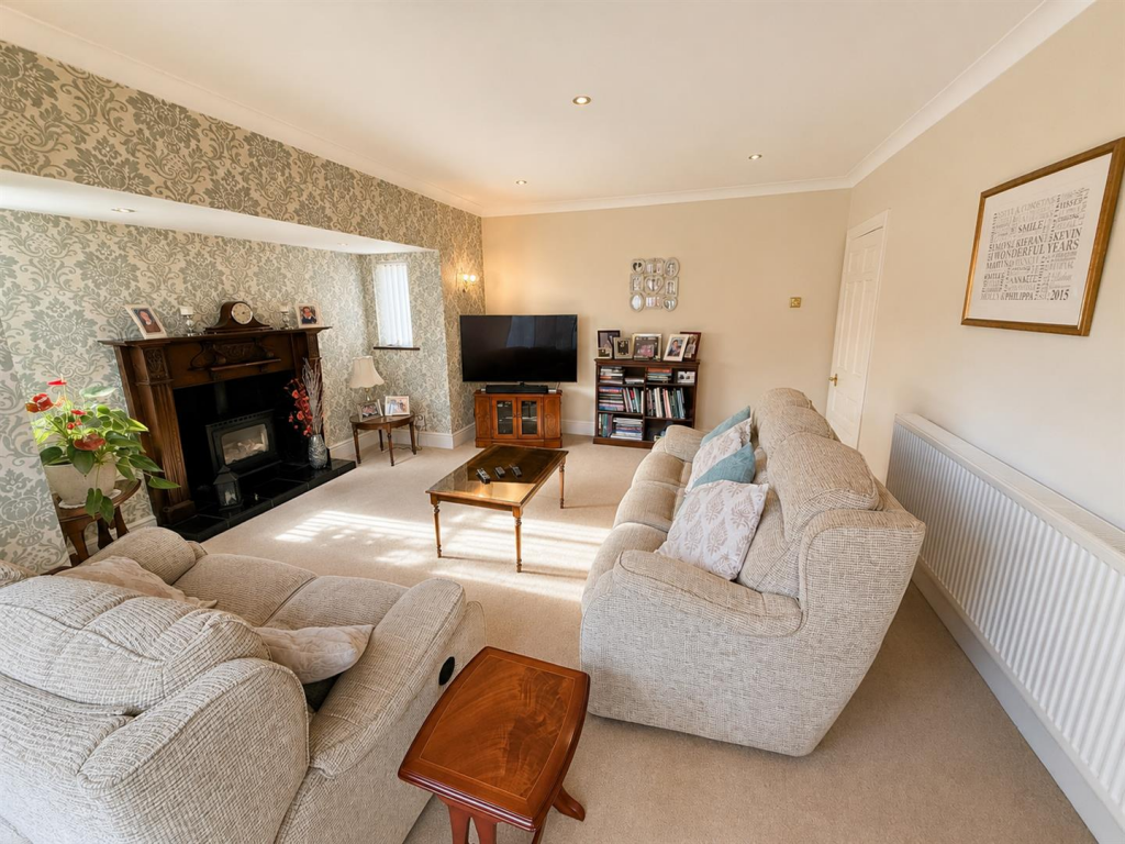 House in Pensby, Liverpool City Region - View 2