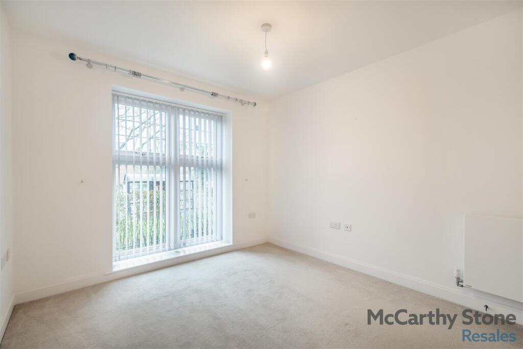 Additional image 5 of Great North Road, Hatfield