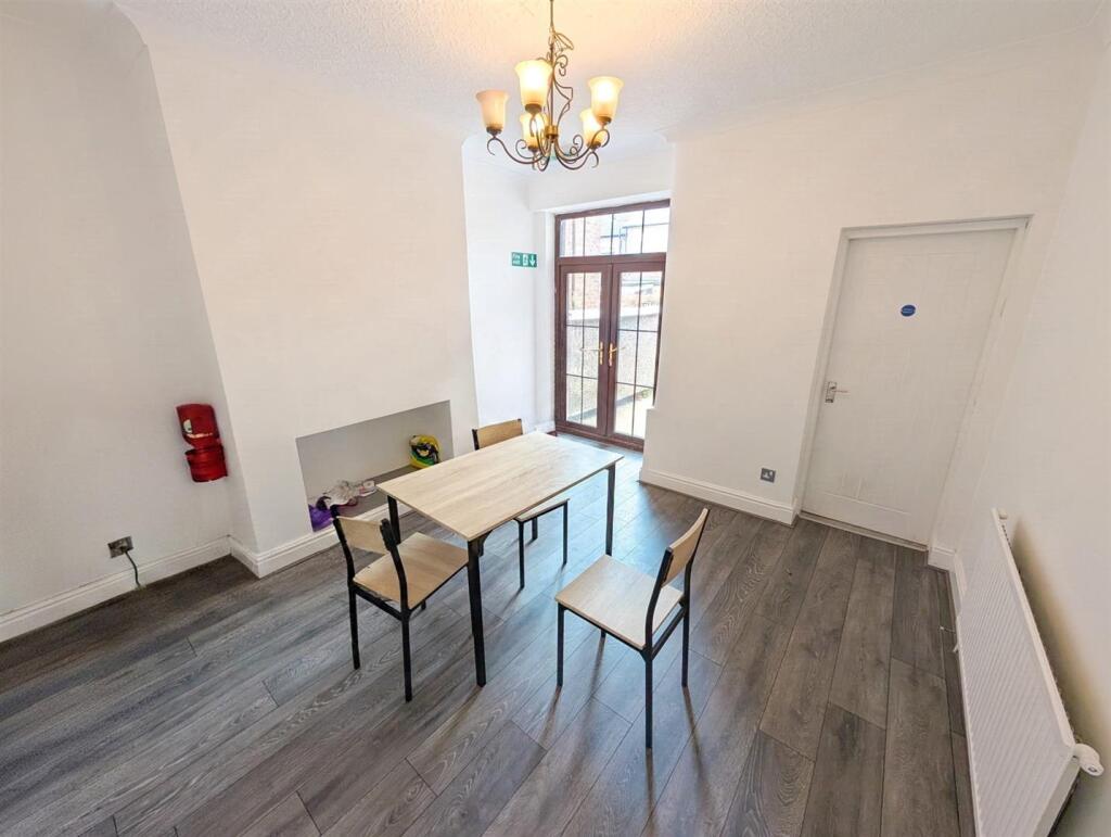 House in Salford, Greater Manchester - More