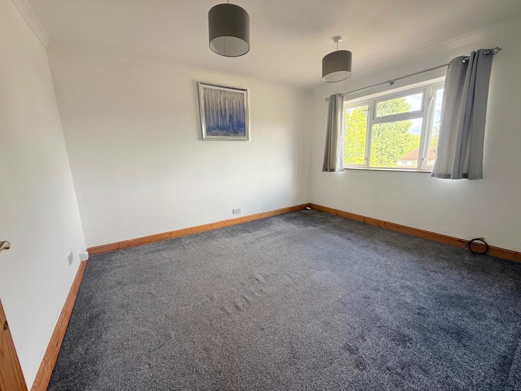 Apartment in Birmingham, Sutton Coldfield - View 2