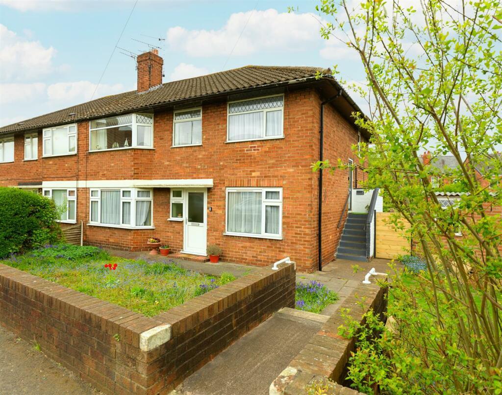 Main image of property: Davenport Ave