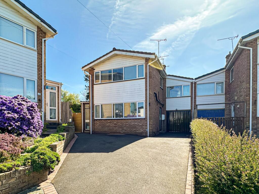 Main image of property: Dawn Close, Ness, CH64