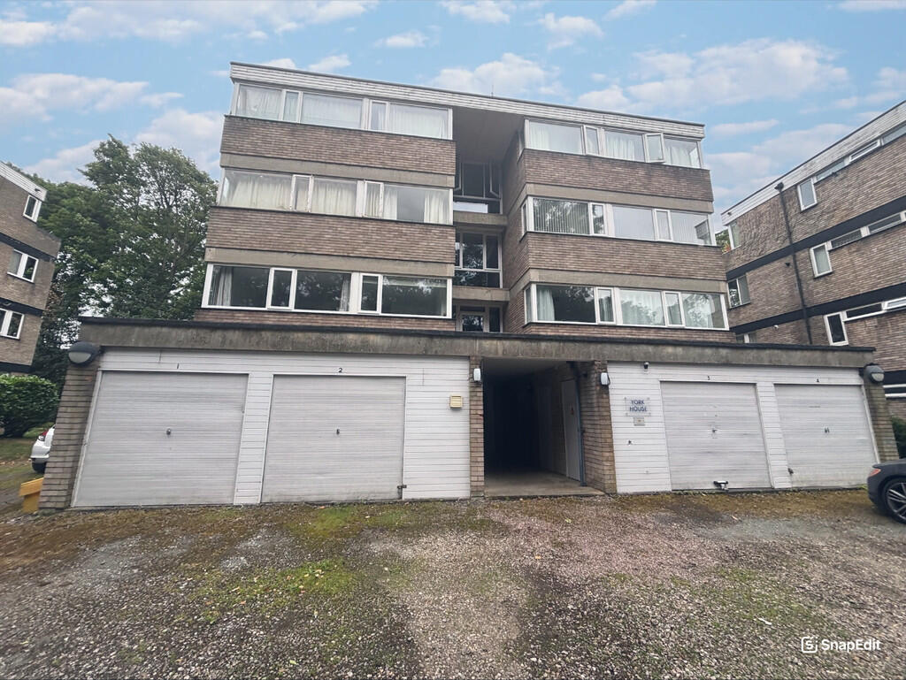 1-bed flat on Old Vicarage Lane, Northwich, £90,000
